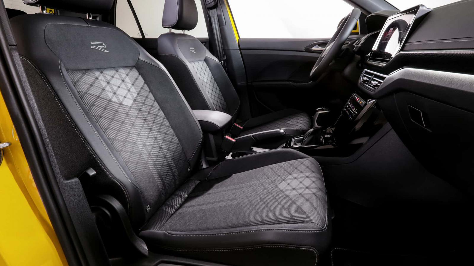 Πρεμιέρα για το ανανεωμένο Volkswagen T-Cross